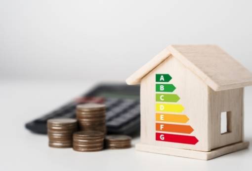 Νέες προθεσμίες για δύο προγράμματα «Εξοικονομώ»