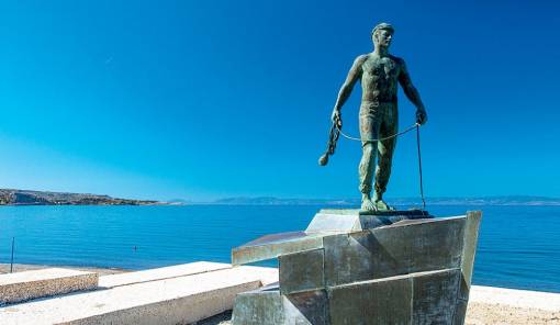 &Sigma;ή&mu;&alpha; &kappa;&alpha;&tau;&alpha;&tau;&epsilon;&theta;έ&nu; &gamma;&iota;&alpha; &tau;&eta; &Nu;&epsilon;ά&pi;&omicron;&lambda;&eta; &tau;&omicron; ά&gamma;&alpha;&lambda;&mu;&alpha; &tau;&omicron;&upsilon; &Beta;&alpha;&tau;&iota;&kappa;&iota;ώ&tau;&eta; &Theta;&alpha;&lambda;&alpha;&sigma;&sigma;&iota;&nu;&omicron;ύ