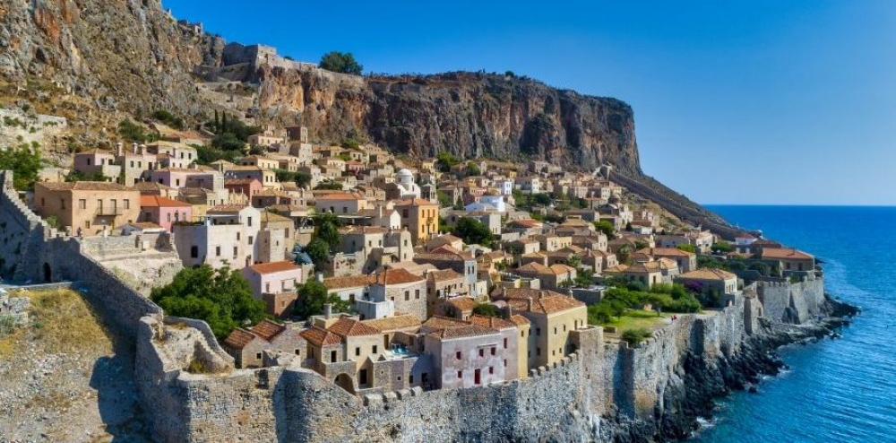 &Tau;&alpha; &phi;ώ&tau;&alpha; &sigma;&tau;&omicron; &kappa;ά&sigma;&tau;&rho;&omicron; &tau;&eta;&sigmaf; &Mu;&omicron;&nu;&epsilon;&mu;&beta;&alpha;&sigma;ί&alpha;&sigmaf;!