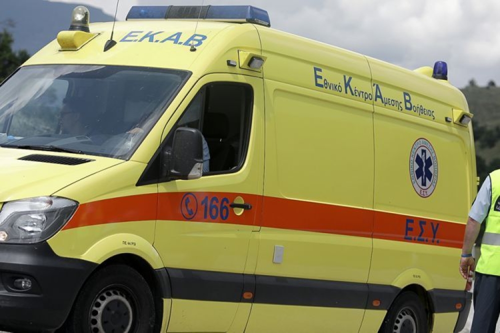 &Nu;έ&alpha; &tau;&rho;&alpha;&gamma;&omega;&delta;ί&alpha; &sigma;&tau;&eta;&nu; ά&sigma;&phi;&alpha;&lambda;&tau;&omicron;: &Sigma;&kappa;&omicron;&tau;ώ&theta;&eta;&kappa;&epsilon; 42&chi;&rho;&omicron;&nu;&omicron;&sigmaf; &sigma;&epsilon; &tau;&rho;&omicron;&chi;&alpha;ί&omicron; &sigma;&tau;&omicron; &Lambda;&epsilon;ύ&kappa;&tau;&rho;&omicron;-&Sigma;&pi;ά&rho;&tau;&eta;
