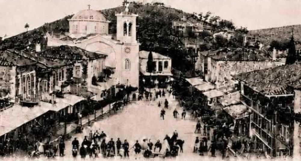 &laquo;&Sigma;&tau;&omicron;&upsilon; &chi;&rho;ό&nu;&omicron;&upsilon; &tau;&alpha; &gamma;&upsilon;&rho;ί&sigma;&mu;&alpha;&tau;&alpha;&raquo;: Έ&nu;&alpha; &pi;&omicron;&lambda;&iota;&tau;&iota;&sigma;&tau;&iota;&kappa;ό &tau;&rho;&iota;ή&mu;&epsilon;&rho;&omicron; &pi;&alpha;&rho;ά&delta;&omicron;&sigma;&eta;&sigmaf; &sigma;&tau;&omicron; &Kappa;&alpha;&sigma;&tau;ό&rho;&iota;