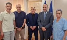 &Sigma;&tau;&omicron; &Upsilon;&pi;&omicron;&upsilon;&rho;&gamma;&epsilon;ί&omicron; &Omicron;&iota;&kappa;&omicron;&nu;&omicron;&mu;ί&alpha;&sigmaf; Έ&nu;&omega;&sigma;&eta; &Phi;&omicron;&rho;&omicron;&tau;&epsilon;&chi;&nu;&iota;&kappa;ώ&nu; &Lambda;&omicron;&gamma;&iota;&sigma;&tau;ώ&nu; &kappa;&alpha;&iota; &Nu;. &Kappa;&rho;&eta;&tau;&iota;&kappa;ό&sigmaf;