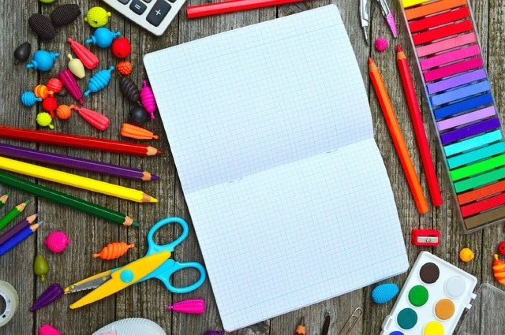 &Mu;&upsilon;&sigma;&tau;&iota;&kappa;ά &gamma;&iota;&alpha; &tau;&eta; &Sigma;&chi;&omicron;&lambda;&iota;&kappa;ή &Lambda;ί&sigma;&tau;&alpha; &alpha;&pi;ό &tau;&omicron; &beta;&iota;&beta;&lambda;&iota;&omicron;&pi;&omega;&lambda;&epsilon;ί&omicron; &tau;&eta;&sigmaf; &gamma;&epsilon;&iota;&tau;&omicron;&nu;&iota;ά&sigmaf; &mu;&epsilon; &alpha;&gamma;ά&pi;&eta;