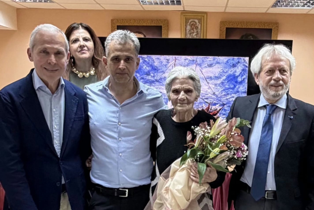 &laquo;Έ&nu;&alpha;&sigmaf; &alpha;&iota;ώ&nu;&alpha;&sigmaf; &zeta;&omega;&gamma;&rho;&alpha;&phi;&iota;&kappa;ή&raquo; &gamma;&iota;&alpha; &tau;&eta;&nu; &Alpha;&lambda;&epsilon;&xi;ά&nu;&delta;&rho;&alpha; &Alpha;&nu;&tau;&omega;&nu;ά
