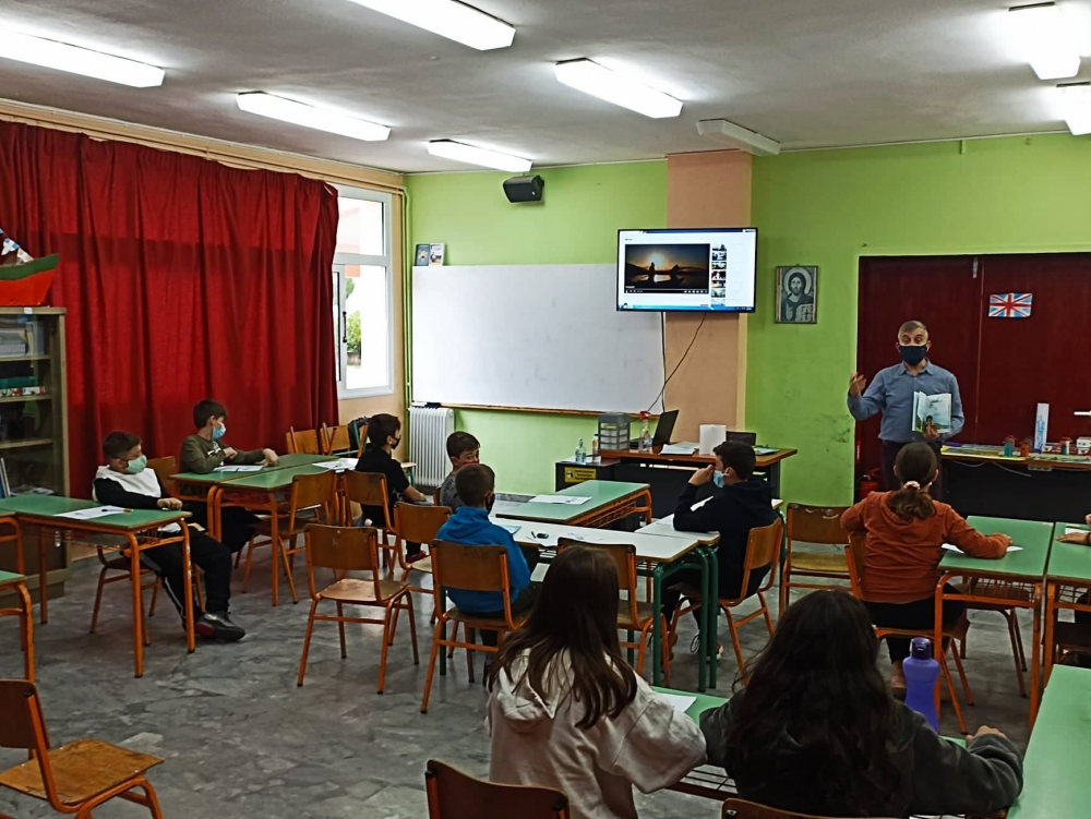 &Epsilon;&rho;&gamma;&alpha;&sigma;&tau;ή&rho;&iota;&omicron; &delta;&eta;&mu;&iota;&omicron;&upsilon;&rho;&gamma;&iota;&kappa;ή&sigmaf; &gamma;&rho;&alpha;&phi;ή&sigmaf; &sigma;&tau;&omicron; &Delta;&eta;&mu;&omicron;&tau;&iota;&kappa;ό &Sigma;&chi;&omicron;&lambda;&epsilon;ί&omicron; &Xi;&eta;&rho;&omicron;&kappa;&alpha;&mu;&pi;ί&omicron;&upsilon;