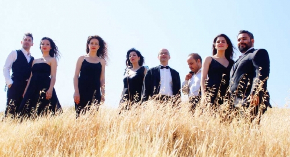 &Tau;&omicron; &Mu;&omicron;&upsilon;&sigma;&epsilon;ί&omicron; &Epsilon;&lambda;&iota;ά&sigmaf; &kappa;&alpha;&iota; &Epsilon;&lambda;&lambda;&eta;&nu;&iota;&kappa;&omicron;ύ &Lambda;&alpha;&delta;&iota;&omicron;ύ &gamma;&iota;&omicron;&rho;&tau;ά&zeta;&epsilon;&iota; &tau;&alpha; &Chi;&rho;&iota;&sigma;&tau;&omicron;ύ&gamma;&epsilon;&nu;&nu;&alpha;