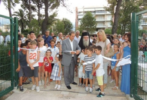 Εγκαινιάστηκε η ανανεωμένη παιδική χαρά 