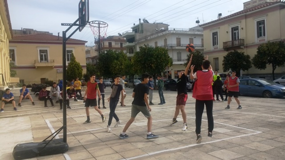 Τουρνουά μπάσκετ 3Χ3 στο προαύλιο του ΙΝ Οσίου Νίκωνος (ΦΩΤΟ)