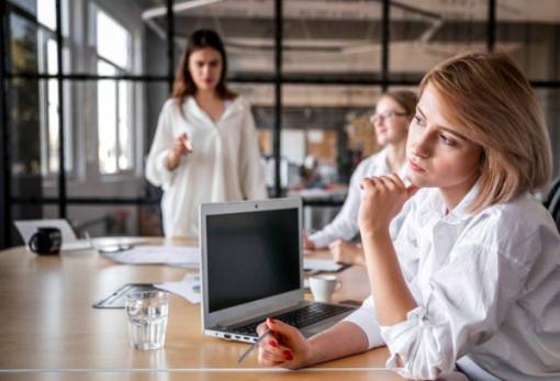 Γυναικαία απασχόληση: Νέο πρόγραμμα ενίσχυσης με 10.000 θέσεις εργασίας