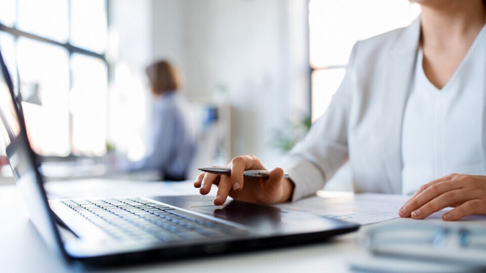 &Alpha;&Sigma;&Epsilon;&Pi;: &Nu;έ&epsilon;&sigmaf; &theta;έ&sigma;&epsilon;&iota;&sigmaf; &epsilon;&rho;&gamma;&alpha;&sigma;ί&alpha;&sigmaf; &sigma;&epsilon; 14 &upsilon;&pi;&omicron;&upsilon;&rho;&gamma;&epsilon;ί&alpha;