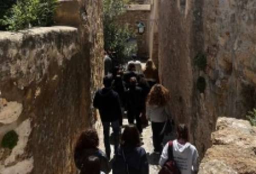 Στα καλντερίμια της Μονεμβασίας «σεργιάνισαν» μαθητές του Λυκείου Tito Livio
