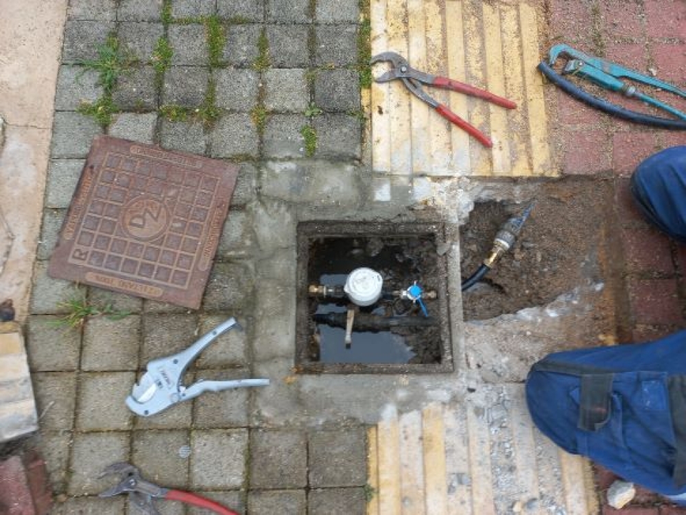 &Mu;&pi;&alpha;ί&nu;&omicron;&upsilon;&nu; &psi;&eta;&phi;&iota;&alpha;&kappa;ά &upsilon;&delta;&rho;ό&mu;&epsilon;&tau;&rho;&alpha; &sigma;&tau;&omicron; &Delta;&alpha;&phi;&nu;ί