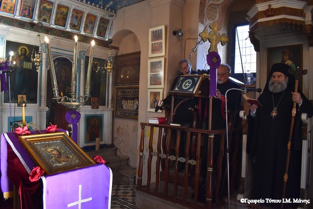 &Omicron; &Mu;&eta;&tau;&rho;&omicron;&pi;&omicron;&lambda;ί&tau;&eta;&sigmaf; &Mu;ά&nu;&eta;&sigmaf; &sigma;&tau;&eta;&nu; &alpha;&kappa;&omicron;&lambda;&omicron;&upsilon;&theta;ί&alpha; &tau;&omicron;&upsilon; &Nu;&upsilon;&mu;&phi;ί&omicron;&upsilon;