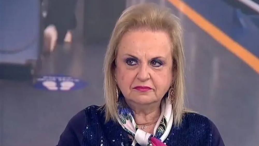 &Sigma;&tau;&eta; &Sigma;&pi;ά&rho;&tau;&eta; &eta; &Mu;&alpha;&tau;ί&nu;&alpha; &Pi;&alpha;&gamma;ώ&nu;&eta; &gamma;&iota;&alpha; &mu;&iota;&alpha; &epsilon;&pi;ί&kappa;&alpha;&iota;&rho;&eta; &omicron;&mu;&iota;&lambda;ί&alpha; &gamma;ύ&rho;&omega; &alpha;&pi;ό &gamma;&rho;ί&pi;&eta;, RSV &kappa;&alpha;&iota; Covid