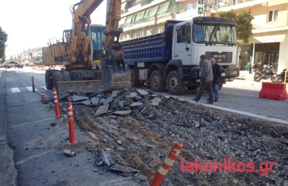 Εκτελούνται εργασίες στην Κωνσταντίνου Παλαιολόγου (ΦΩΤΟ)