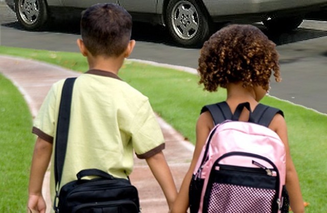 &Epsilon;&nu; &mu;έ&rho;&epsilon;&iota; &sigma;&upsilon;&mu;&phi;&omega;&nu;ί&alpha; &gamma;&iota;&alpha; &tau;&eta; &mu;&epsilon;&tau;&alpha;&phi;&omicron;&rho;ά &mu;&alpha;&theta;&eta;&tau;ώ&nu;