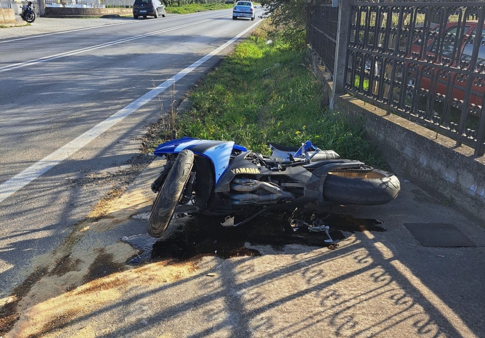 &Delta;ύ&omicron; &tau;&rho;&alpha;&upsilon;&mu;&alpha;&tau;ί&epsilon;&sigmaf; &sigma;&epsilon; &sigma;ύ&gamma;&kappa;&rho;&omicron;&upsilon;&sigma;&eta; &mu;&eta;&chi;&alpha;&nu;ή&sigmaf;-&Iota;&Chi; &sigma;&tau;&eta;&nu; &Epsilon;&Omicron; &Sigma;&pi;ά&rho;&tau;&eta;&sigmaf;-&Gamma;&upsilon;&theta;&epsilon;ί&omicron;&upsilon;