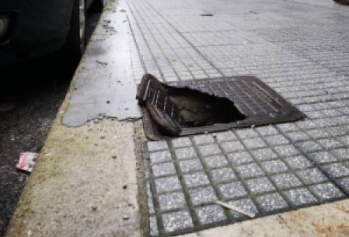 «Ξεχαρβαλωμένο» φρεάτιο τής προκάλεσε κακώσεις