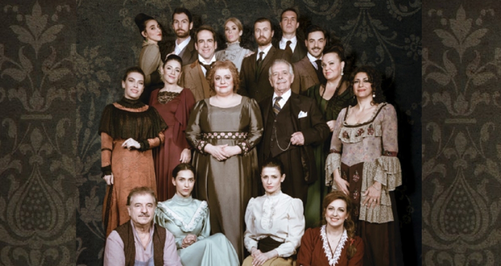 &Eta; &theta;&rho;&upsilon;&lambda;&iota;&kappa;ή &laquo;&Lambda;&omega;&xi;ά&nu;&tau;&rho;&alpha;&raquo; &tau;&alpha;&xi;&iota;&delta;&epsilon;ύ&epsilon;&iota; &alpha;&pi;ό &tau;&eta;&nu; &Pi;ό&lambda;&eta; &sigma;&tau;&eta; &Sigma;&pi;ά&rho;&tau;&eta;