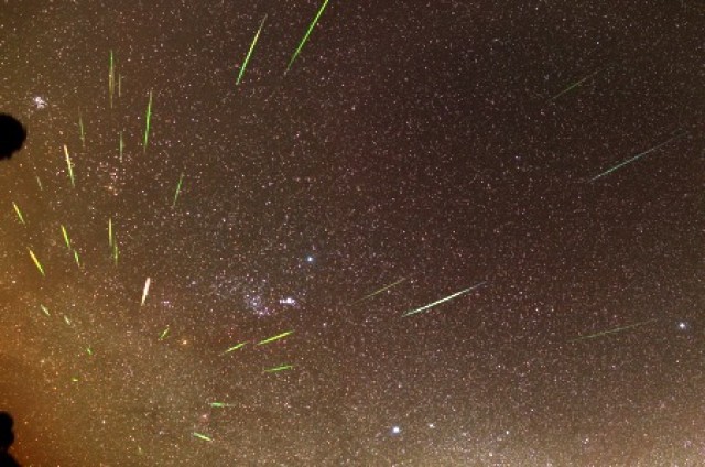 &Omicron;&iota; &Omega;&rho;&iota;&omega;&nu;ί&delta;&epsilon;&sigmaf; &sigma;&tau;&omicron;&nu; &epsilon;&lambda;&lambda;&eta;&nu;&iota;&kappa;ό &omicron;&upsilon;&rho;&alpha;&nu;ό 21 &kappa;&alpha;&iota; 22 &Omicron;&kappa;&tau;&omega;&beta;&rho;ί&omicron;&upsilon;