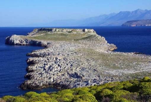 Λακε-Δαιμονικά: Τηγάνι, στα ίχνη μιας θυσίας που στοιχειώνει τα βράχια
