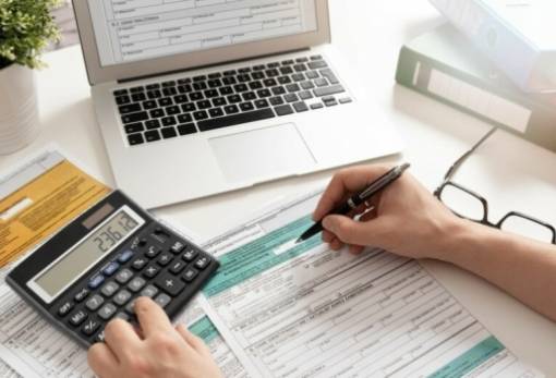 Φορολογικές δηλώσεις: Πότε λήγει η προθεσμία υποβολής