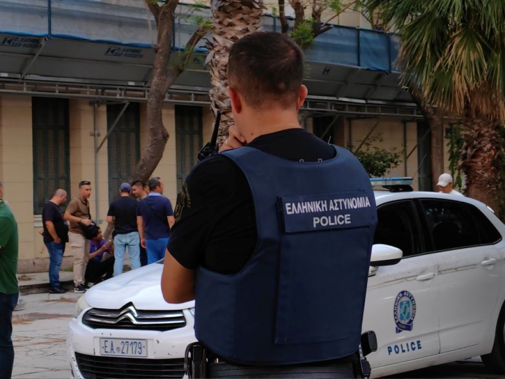 &Kappa;&alpha;&nu;ό&nu;&epsilon;&sigmaf; &kappa;&alpha;&iota; &laquo;ά&mu;&upsilon;&nu;&alpha;&raquo; &gamma;&iota;&alpha; &tau;&omicron;&upsilon;&sigmaf; έ&nu;&sigma;&tau;&omicron;&lambda;&omicron;&upsilon;&sigmaf; &zeta;&eta;&tau;ά &eta; Έ&nu;&omega;&sigma;&eta; &Alpha;&sigma;&tau;&upsilon;&nu;&omicron;&mu;&iota;&kappa;ώ&nu; &Lambda;&alpha;&kappa;&omega;&nu;ί&alpha;&sigmaf;