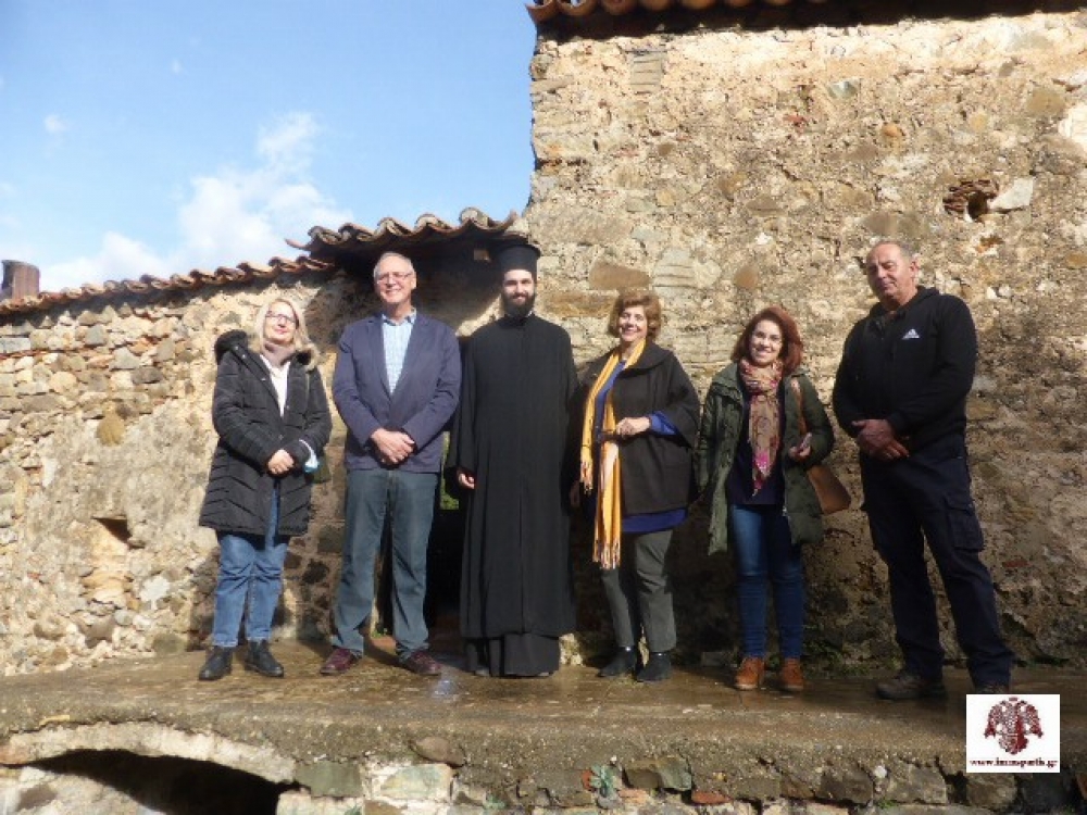 &Sigma;&tau;&eta; &mu;&omicron;&nu;ή &Kappa;&omicron;ύ&mu;&pi;&alpha;&rho;&eta; &omicron; &delta;ή&mu;&alpha;&rho;&chi;&omicron;&sigmaf; &Sigma;&pi;ά&rho;&tau;&eta;&sigmaf; &kappa;&alpha;&iota; &eta; &pi;&rho;&omicron;ϊ&sigma;&tau;&alpha;&mu;έ&nu;&eta; &tau;&eta;&sigmaf; &Epsilon;&Phi;&Alpha;&Lambda;&Alpha;&Kappa;