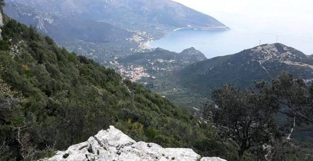 &laquo;&Pi;&rho;&omicron;&sigma;&tau;&alpha;&tau;&epsilon;&upsilon;ό&mu;&epsilon;&nu;&omicron; &Tau;&omicron;&pi;ί&omicron;&raquo; &omicron; &kappa;ύ&rho;&iota;&omicron;&sigmaf; ό&gamma;&kappa;&omicron;&sigmaf; &tau;&omicron;&upsilon; &Chi;&iota;&omicron;&nu;&omicron;&beta;&omicron;&upsilon;&nu;ί&omicron;&upsilon;