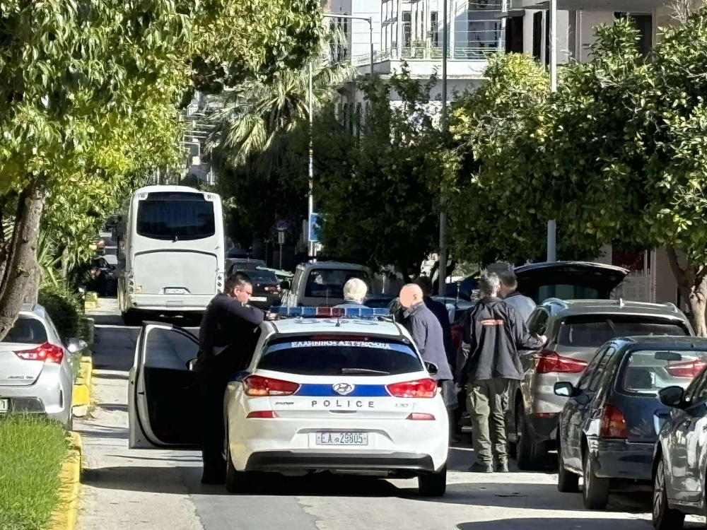 Μικρο-τροχαίο στη Σπάρτη με λεωφορείο και ΙΧ