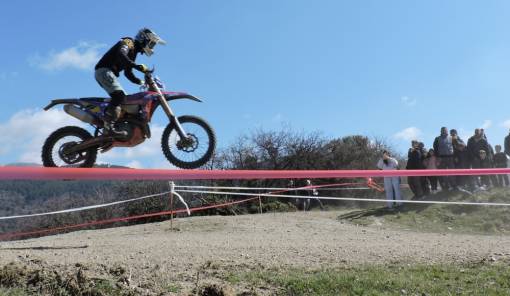 &Tau;&omicron; &epsilon;&lambda;&lambda;&eta;&nu;&iota;&kappa;ό Enduro &laquo;&beta;&rho;&upsilon;&chi;ή&theta;&eta;&kappa;&epsilon;&raquo; &sigma;&tau;&eta; &Beta;&alpha;&mu;&beta;&alpha;&kappa;&omicron;ύ! &Delta;&upsilon;&nu;&alpha;&mu;&iota;&kappa;ή έ&nu;&alpha;&rho;&xi;&eta; &Pi;&rho;&omega;&tau;&alpha;&theta;&lambda;ή&mu;&alpha;&tau;&omicron;&sigmaf; &kappa;&alpha;&iota; &Kappa;&upsilon;&pi;έ&lambda;&lambda;&omicron;&upsilon;