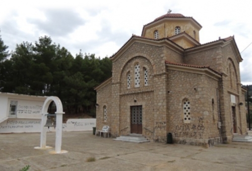 Ιερόσυλοι «χτύπησαν» τον ΙΝ Αγ. Κυριακής Αφισσού 