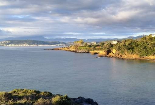 Άκαρπες οι έρευνες για τον αγνοούμενο ψαρά στα Τρίνησα