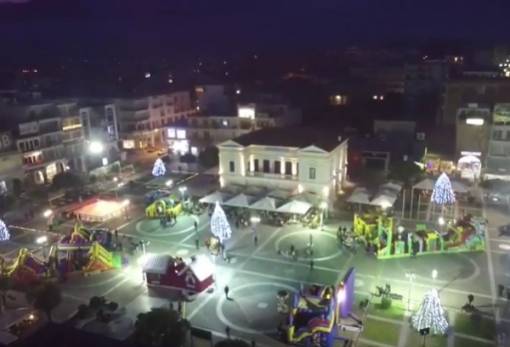 Βόλτα από ψηλά στη στολισμένη Σπάρτη! (VIDEO)