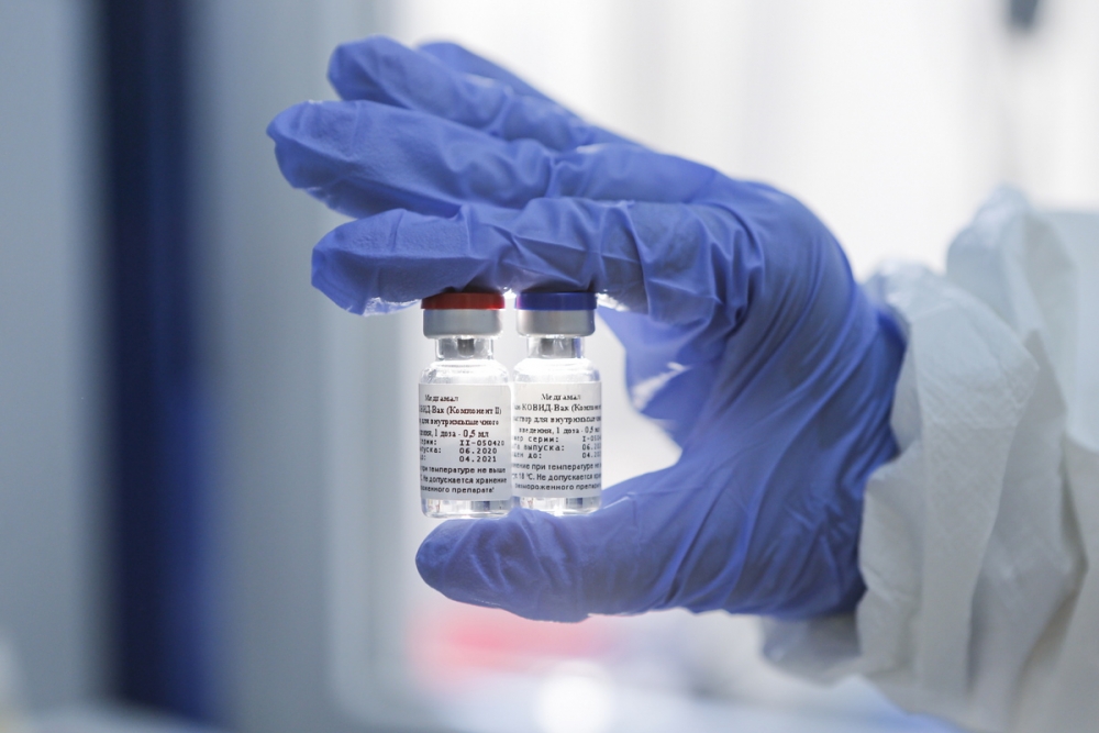 «Φρένο» στις δοκιμές του εμβολίου της AstraZeneca Ανεπιθύμητη αντίδραση σε ασθενή