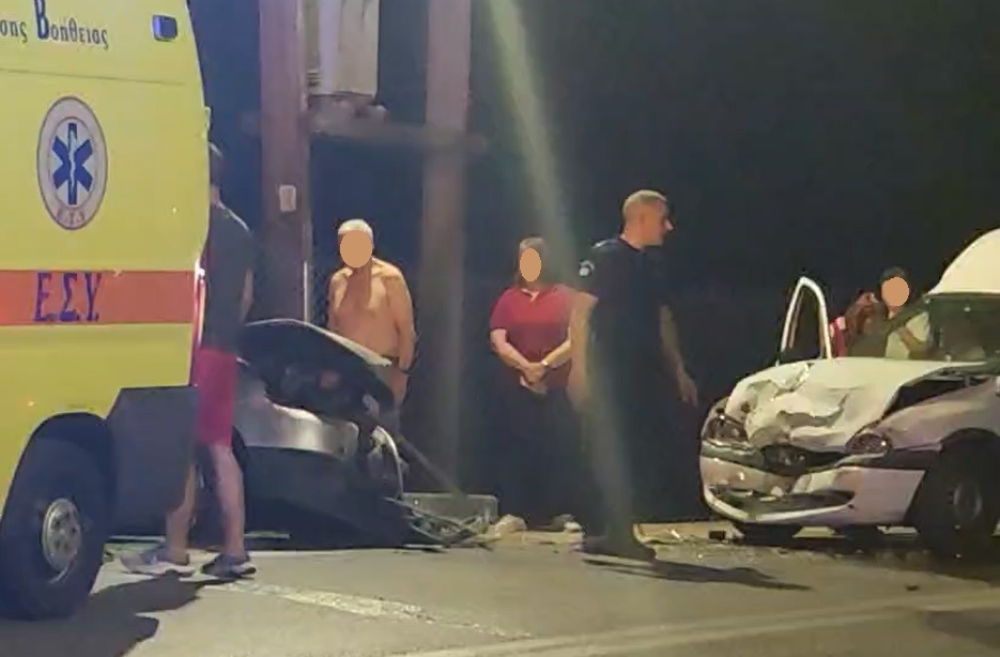 Σφοδρό τροχαίο σε επικίνδυνη στροφή στο Χαρίσιο Σπάρτης