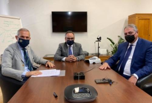 Συνάντηση Δαβάκη με την ηγεσία του υπουργείου Υγείας