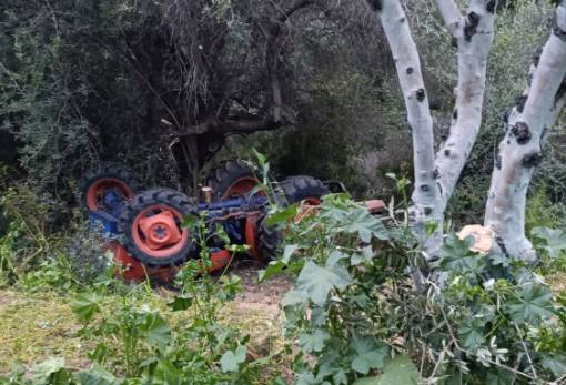 Θανάσιμος τραυματισμός 60χρονου στα Πάκια από ανατροπή τρακτέρ