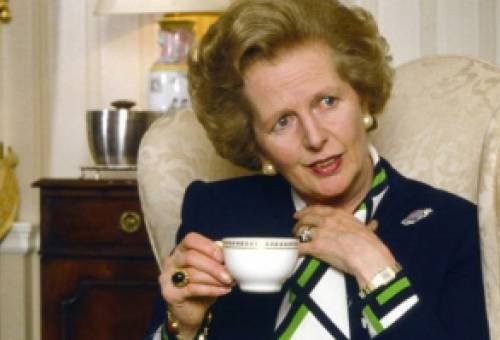 Η Θάτσερ … «αναστήθηκε» για ελληνική διαφήμιση με φακές