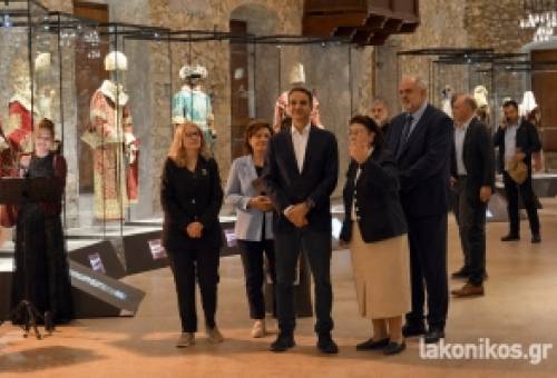 Δεσπόζει αναγεννημένος στο θρόνο του ο Μυστράς