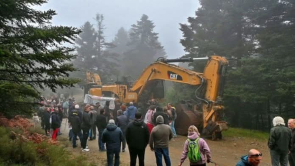 &laquo;&Omicron; &Pi;ά&rho;&nu;&omega;&nu;&alpha;&sigmaf; &theta;&upsilon;&sigma;&iota;ά&zeta;&epsilon;&tau;&alpha;&iota; &sigma;&tau;&omicron; ό&nu;&omicron;&mu;&alpha; &mu;&iota;&alpha;&sigmaf; &psi;&epsilon;&upsilon;&delta;&epsilon;&pi;ί&gamma;&rho;&alpha;&phi;&eta;&sigmaf; &ldquo;&pi;&rho;ά&sigma;&iota;&nu;&eta;&sigmaf; &alpha;&nu;ά&pi;&tau;&upsilon;&xi;&eta;&sigmaf;&rdquo;&raquo;