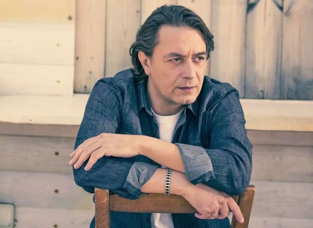 &Omicron; &Gamma;&iota;ά&nu;&nu;&eta;&sigmaf; &Kappa;ό&tau;&sigma;&iota;&rho;&alpha;&sigmaf; &gamma;&iota;&alpha; &mu;&iota;&alpha; &mu;&omicron;&nu;&alpha;&delta;&iota;&kappa;ή &sigma;&upsilon;&nu;&alpha;&upsilon;&lambda;ί&alpha; &sigma;&tau;&eta; &Sigma;&kappa;ά&lambda;&alpha;