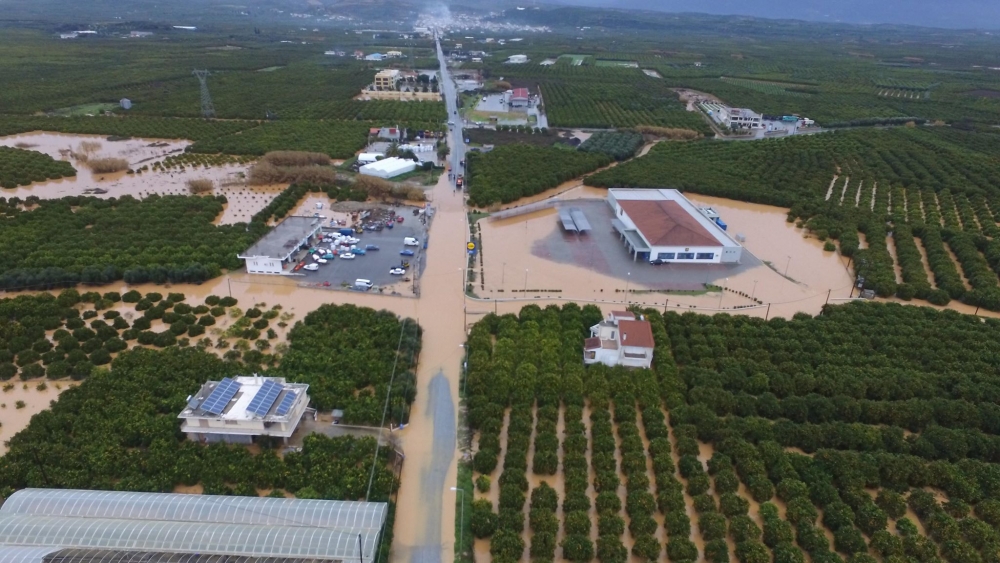 &Sigma;&tau;&omicron; έ&lambda;&epsilon;&omicron;&sigmaf; &tau;&omega;&nu; &pi;&lambda;&eta;&mu;&mu;&upsilon;&rho;ώ&nu; &xi;&alpha;&nu;ά &omicron; &kappa;ά&mu;&pi;&omicron;&sigmaf; &tau;&omicron;&upsilon; &Delta;. &Epsilon;&upsilon;&rho;ώ&tau;&alpha; (&Phi;&Omega;&Tau;&Omicron;-VIDEO)
