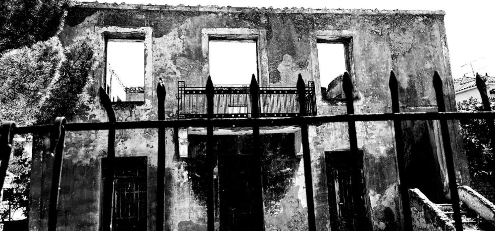 Ά&gamma;&iota;&omicron;&sigmaf; &Delta;&eta;&mu;ή&tau;&rho;&iota;&omicron;&sigmaf; &Zeta;ά&rho;&alpha;&kappa;&omicron;&sigmaf;: 4 &Iota;&omicron;&upsilon;&nu;ί&omicron;&upsilon; 1944, &eta; &Kappa;&upsilon;&rho;&iota;&alpha;&kappa;ή &pi;&omicron;&upsilon; &omicron; &theta;ά&nu;&alpha;&tau;&omicron;&sigmaf; &sigma;&kappa;έ&pi;&alpha;&sigma;&epsilon; &tau;&omicron; &chi;&omega;&rho;&iota;ό