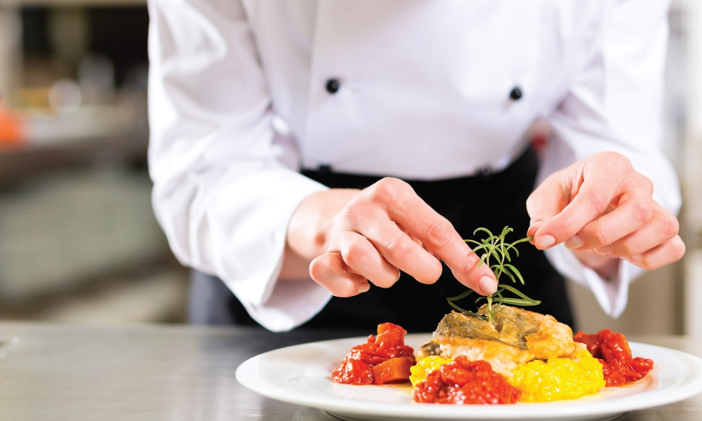 &Gamma;&alpha;&sigma;&tau;&rho;&omicron;&nu;&omicron;&mu;&iota;&kappa;ό &phi;&epsilon;&sigma;&tau;&iota;&beta;ά&lambda; &sigma;&tau;&eta;&nu; &laquo;&Pi;&epsilon;&lambda;&omicron;&pi;ό&nu;&nu;&eta;&sigma;&omicron;&sigmaf; EXPO&raquo;