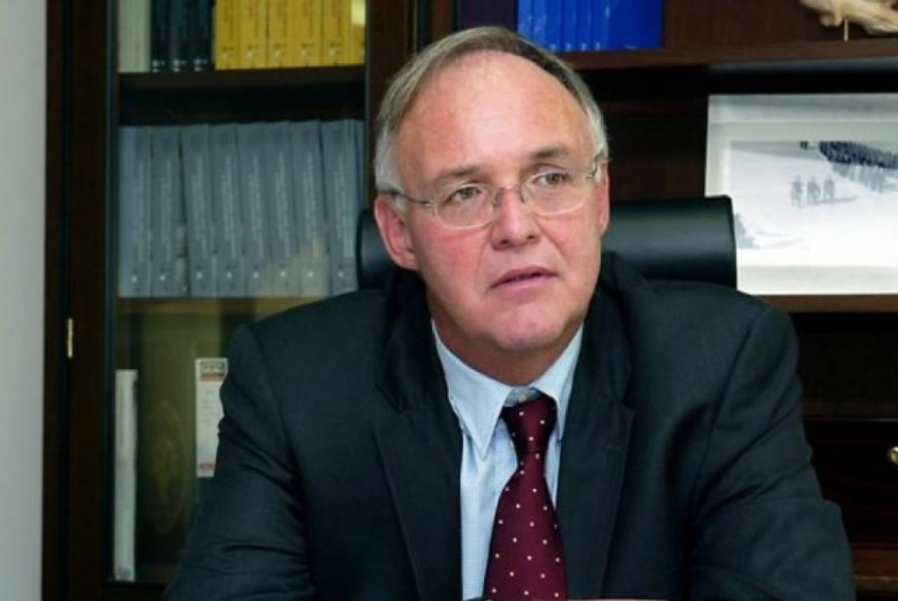 &laquo;&Omicron; &Mu;&upsilon;&sigma;&tau;&rho;ά&sigmaf; &delta;&epsilon;&nu; &epsilon;ί&nu;&alpha;&iota; &tau;&sigma;&iota;&phi;&lambda;&iota;&kappa;ά&kappa;&iota;&raquo;