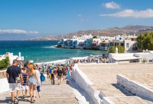 Έρχονται 50.000 έλεγχοι σε νησιά και τουριστικές περιοχές  με AI και drones