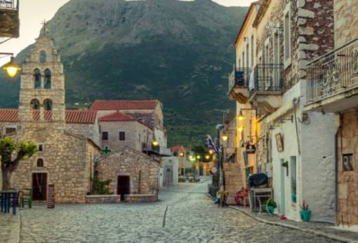 Η Μάνη μεταξύ των δημοφιλέστερων προορισμών για το τριήμερο Αγ. Πνεύματος