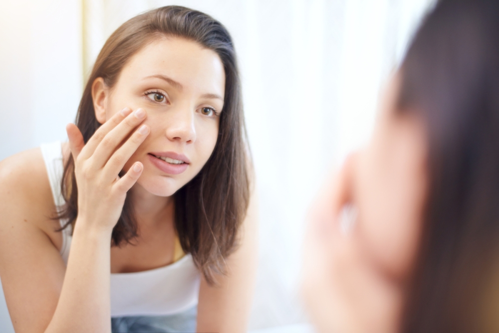 4 σημάδια ότι η ενυδατική σου δεν σου ταιριάζει