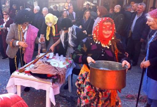 Αναβίωση παράδοσης και φέτος στο Καστόρι με τη «Μουτζουροδευτέρα»